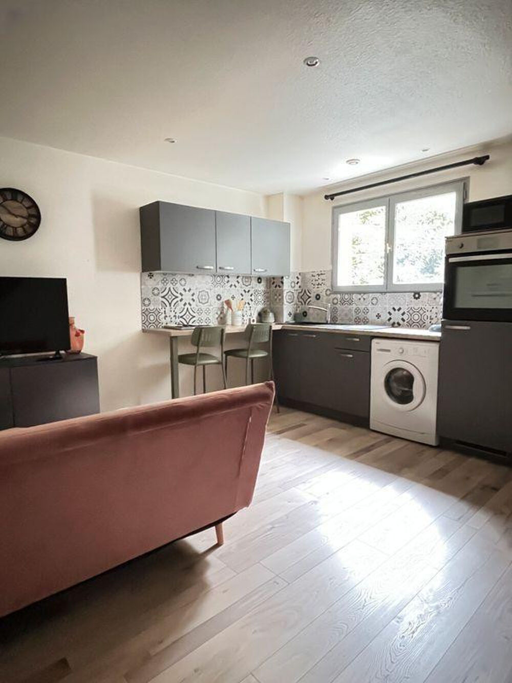 Location Appartement Hyper centre maisonnette en fond cours Reims