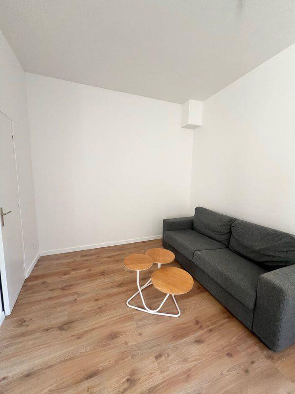 Location Appartement Location studio meublé 20m2 - clairmarais Reims