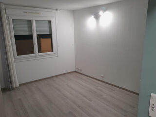  Appartement à louer 2 pièces 55 m²