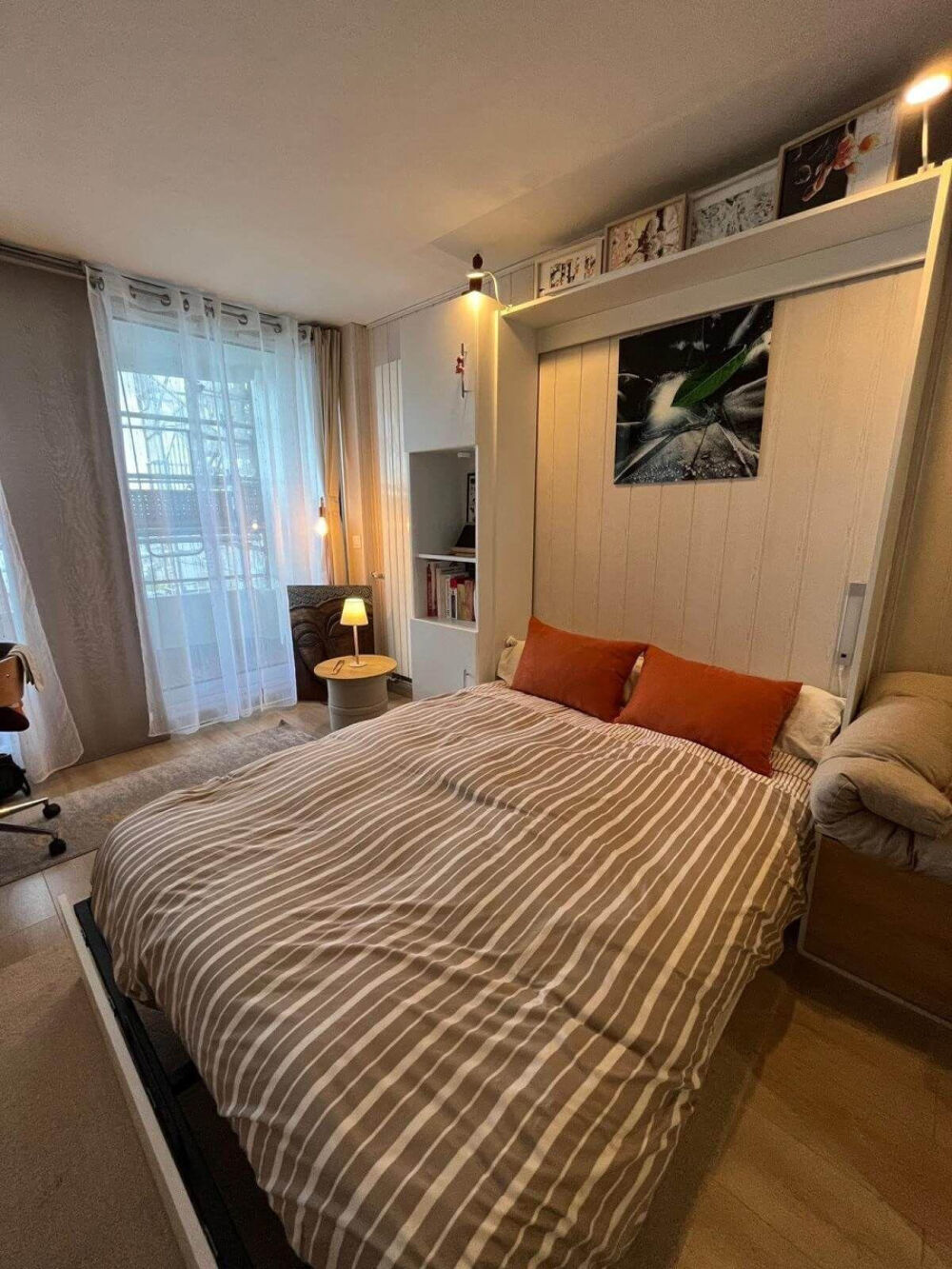 Location Appartement COUP DE COEUR... VUE URBAINE DEGAGEE.. LUMINEUX Paris 18