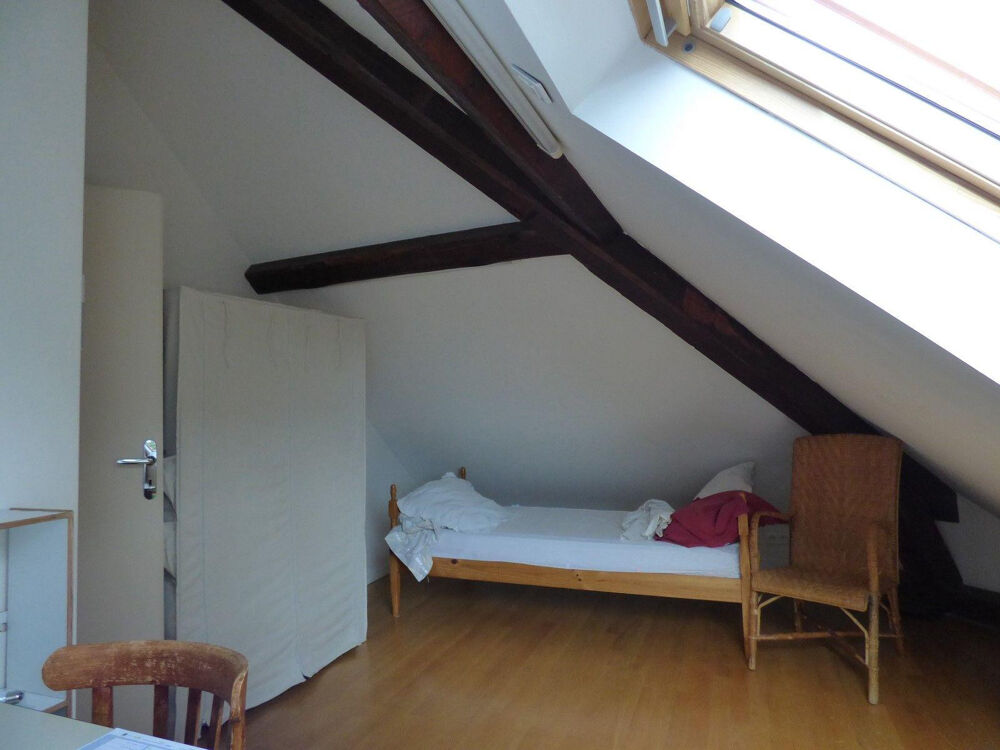Location Appartement Loue à étudiants grande chambre meublée sur 69160 Tassin-la-demi-lune