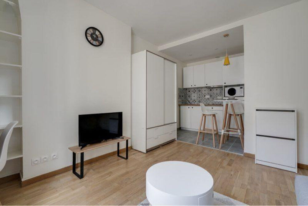 Location Appartement Studio meublé 20m2 Paris 18 métro 4 & 12 Paris 18