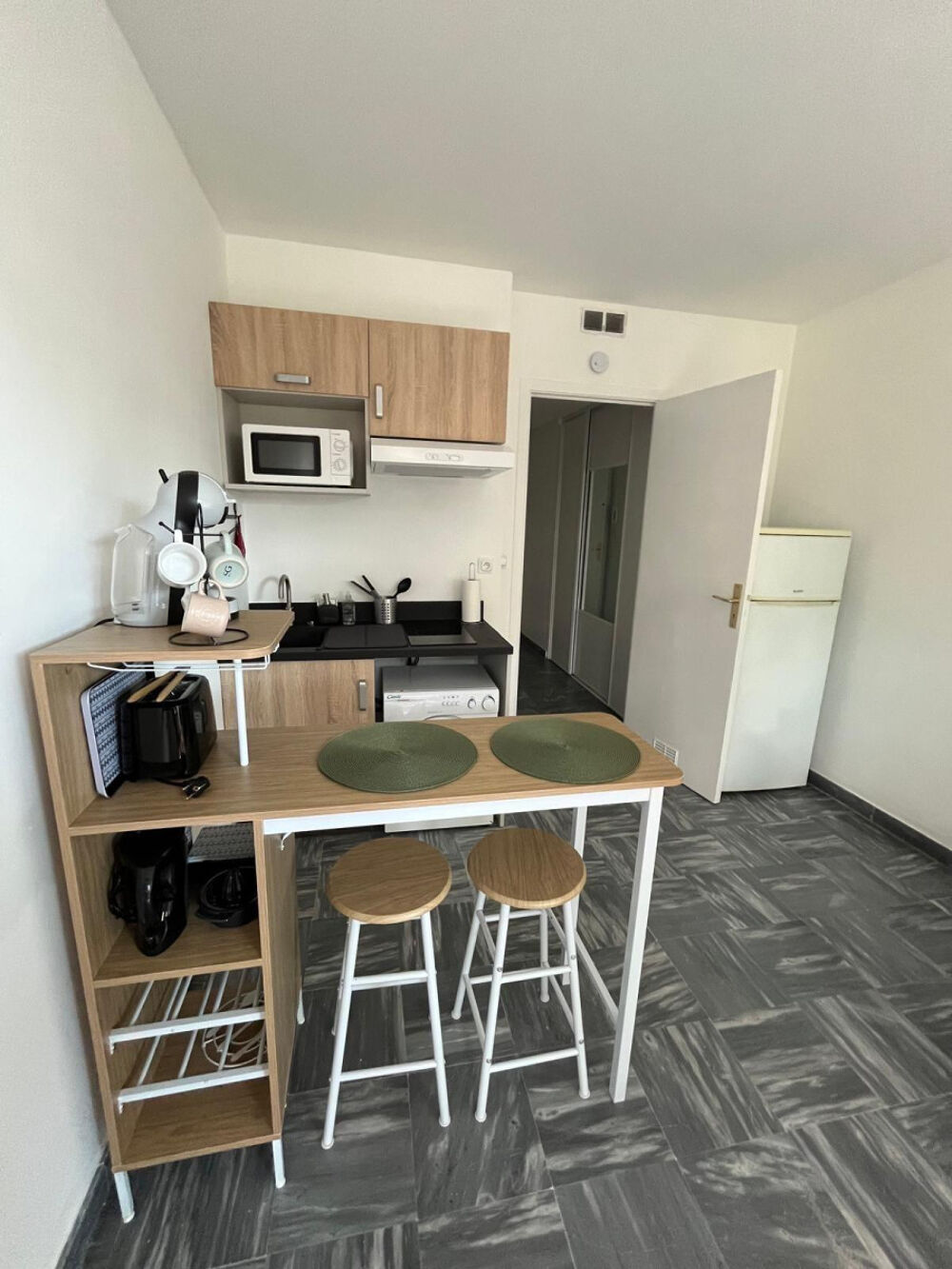 Location Appartement Superbe studio proche gare et plages Cagnes-sur-mer