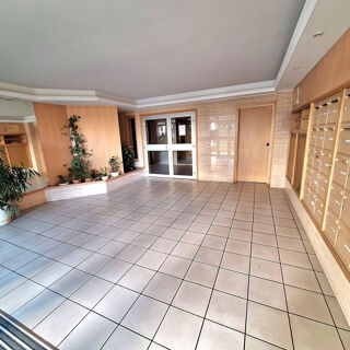  Appartement � louer 4 pi�ces 81 m�