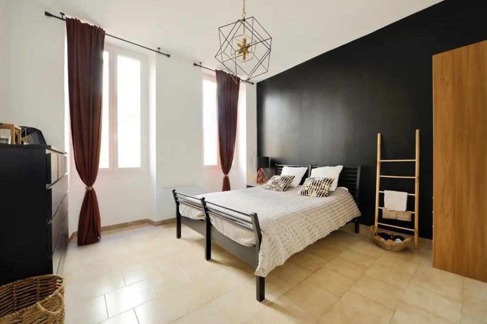 Location Appartement 2P meublé 46m² pour couple étudiants à La Joliette Marseille 2