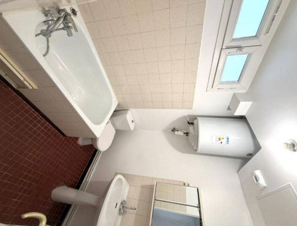 Location Appartement Studio 29m2 Paris 20