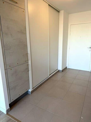  Appartement à louer 2 pièces 32 m²