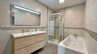  Appartement à louer 3 pièces 54 m²
