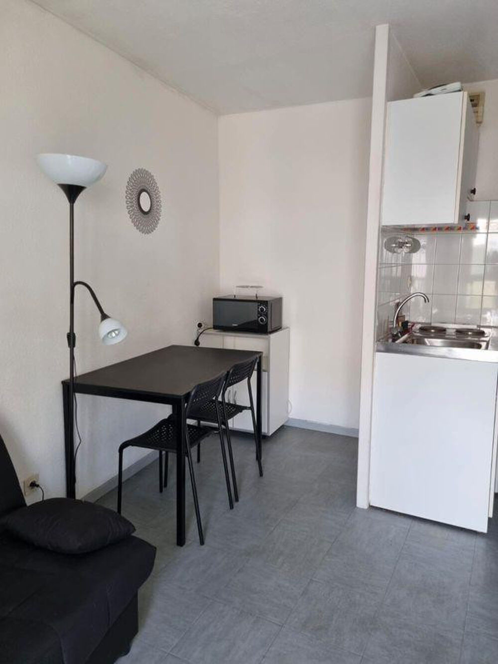 Location Appartement Location studio meublé quartier blancarde 13004 MA Marseille 4