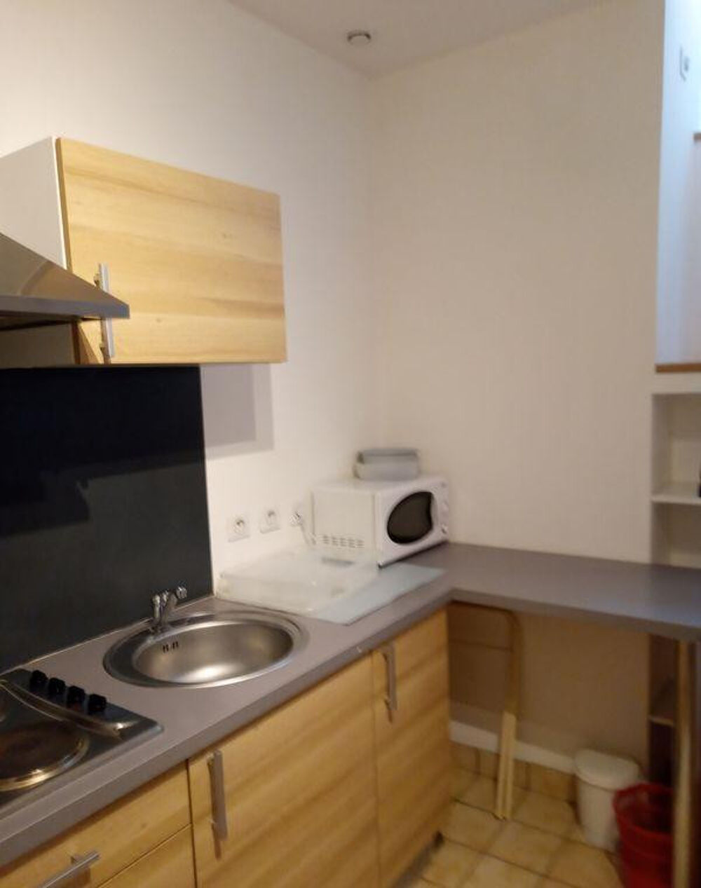 Location Appartement studio lumineux propre et bien équipé à Nantes Nantes