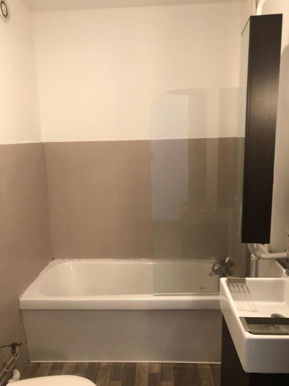 Location Appartement APPARTEMENT DANS RESIDENCE SECURISEE VUE DEGAGEE Marseille 9