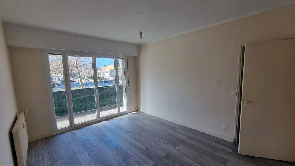 Location Appartement Beau 2P rénové 55m2 avec balcon Grenoble