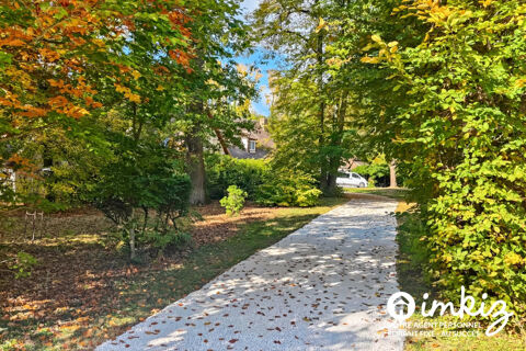   Maison de caract�re - Piscine  et parc  paysager Maison - 7 pi�ce(s) - 227 m�