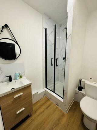  Appartement à louer 1 pièce 70 m²