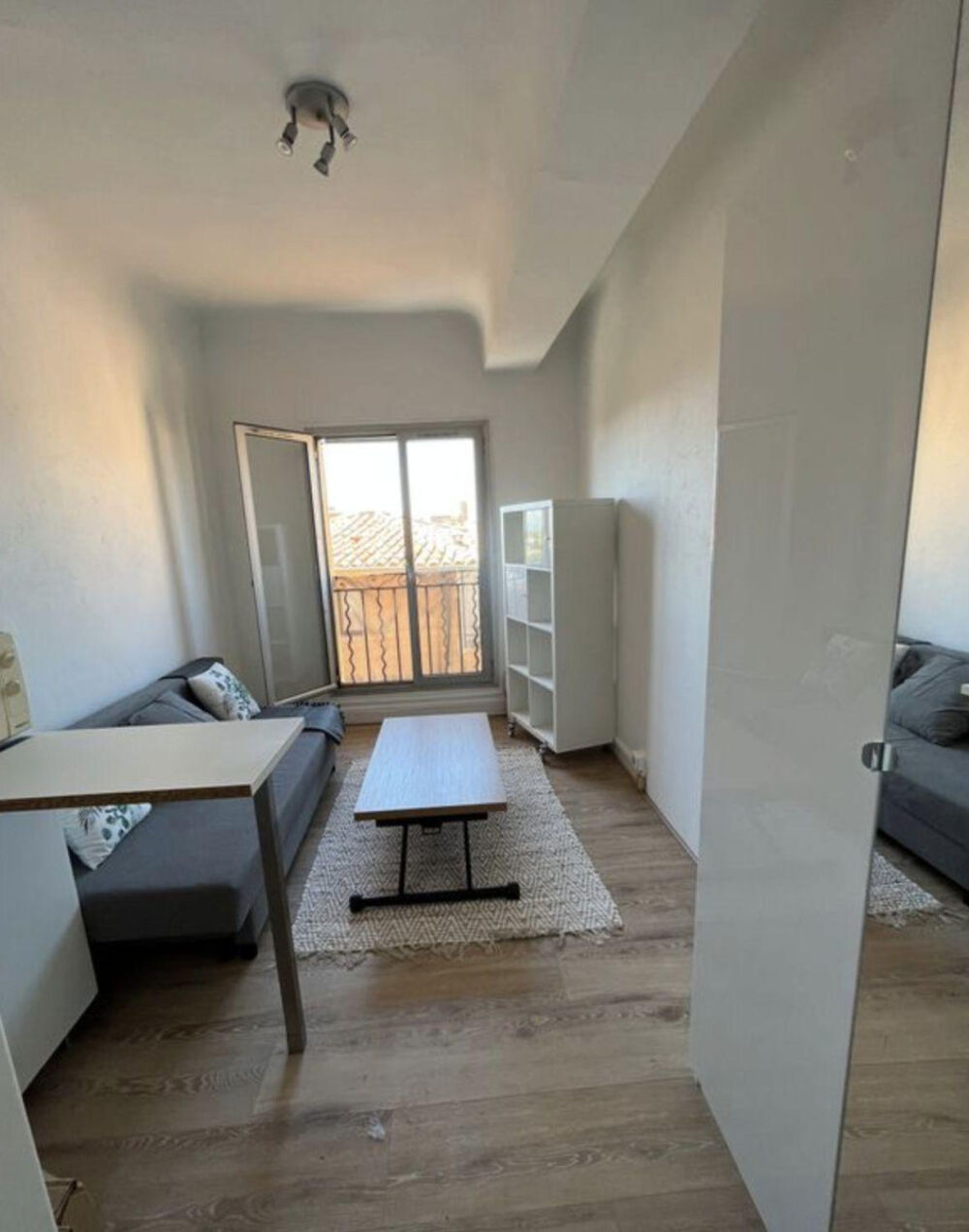 Location Appartement Studio meublé centre historique Aix-en-provence