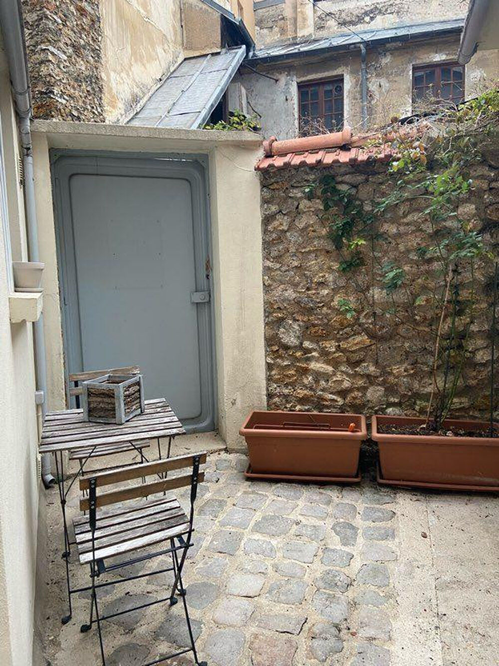 Location Appartement Charmant 2P meublé 46m² avec cour privée Versailles