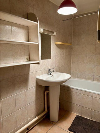  Appartement à louer 2 pièces 49 m²