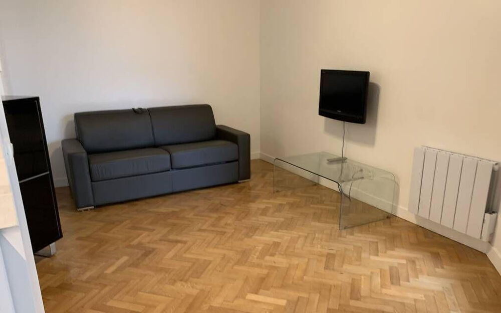 Location Appartement Superbe studio rénové 25 m2 à Issy-les-Moulineaux Issy-les-moulineaux