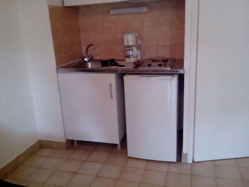 Location Appartement Studio meublé de 22m2 face au resto U quartier fac Montpellier