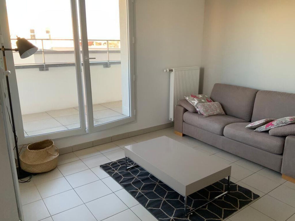 Location Appartement Part loue T2 meublé, 42m² avec balcon, 5éme étage Lyon 7