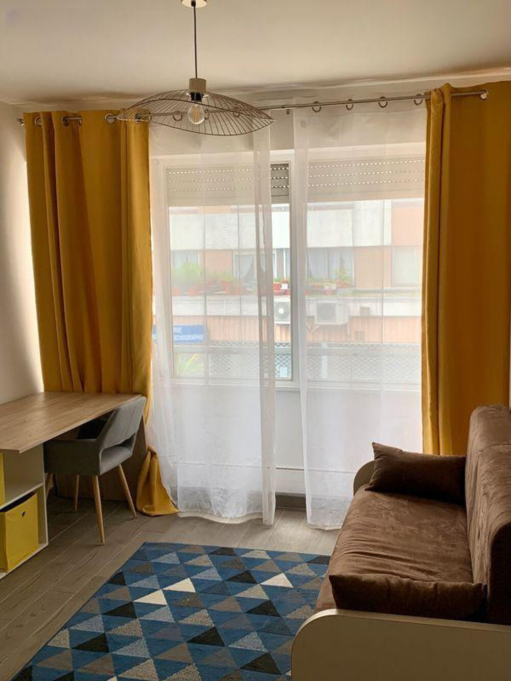 Location Appartement Grand studio meublé - Ourcq Paris 19