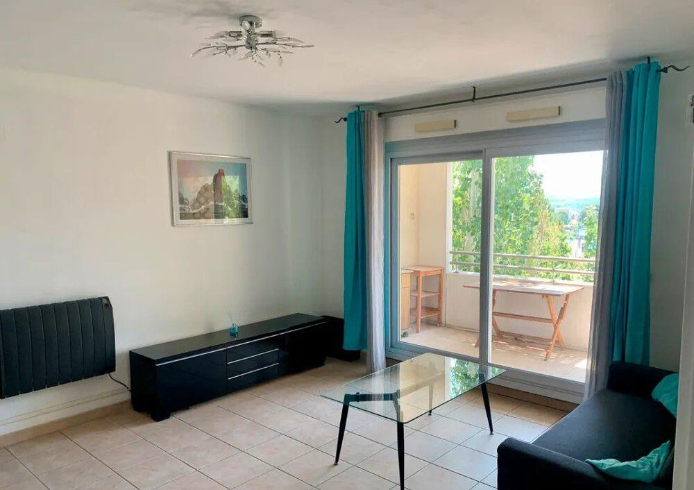Location Appartement Beau T2 meublé 46m² refait à neuf avec 2 terrasses Aix-en-provence
