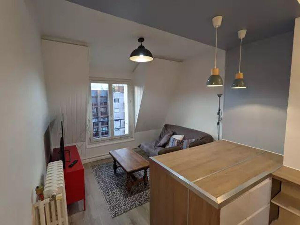 Location Appartement Apparemment avec ascenseur Paris 20