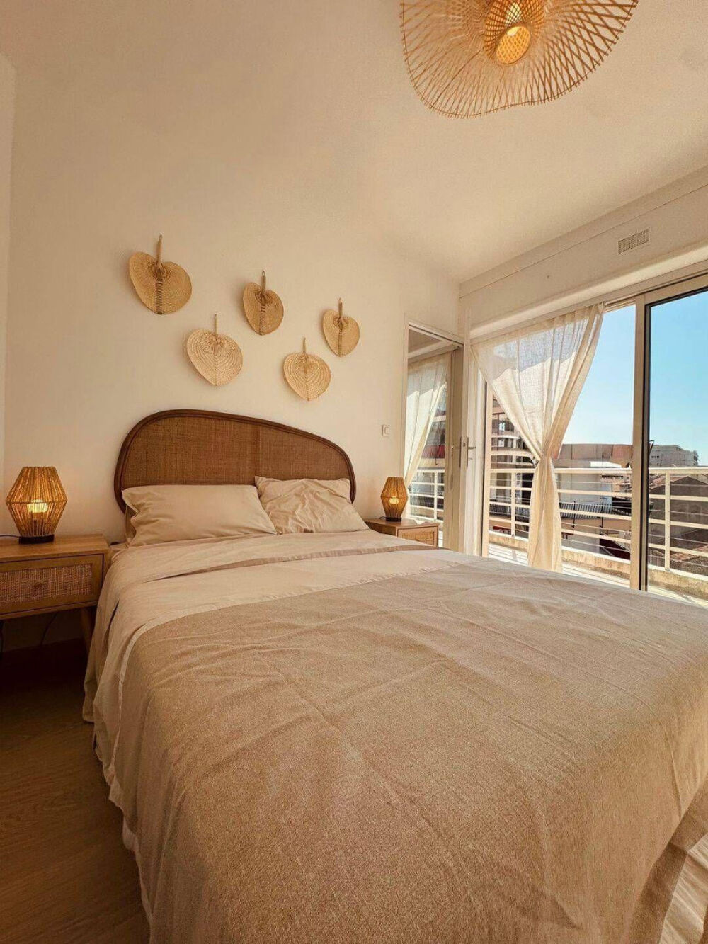 Location Appartement Beau 3P meublé 55m² avec terrasse sud 10m² Vue mer Cannes-la-bocca