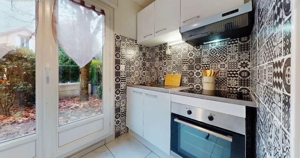 Location Appartement Beau T1 23m² totalement équipé avec jardin parking Les pavillons-sous-bois