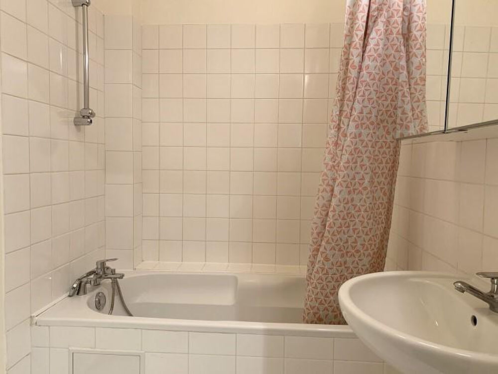 Location Appartement 2 pièces Paris 18è Lamarck- Caulaincourt Paris 18