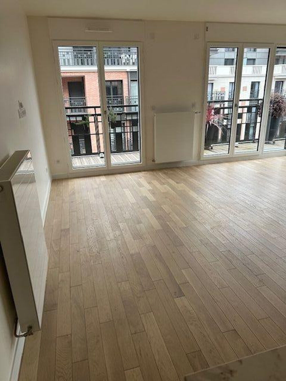 Location Appartement Appartement neuf et cuisine équipée haut de gamme Courbevoie
