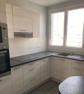  Appartement à louer 3 pièces 70 m²