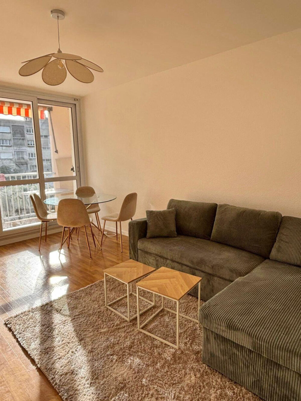 Location Appartement Superbe T2 rénové au pied du tram et proche métros Villeurbanne