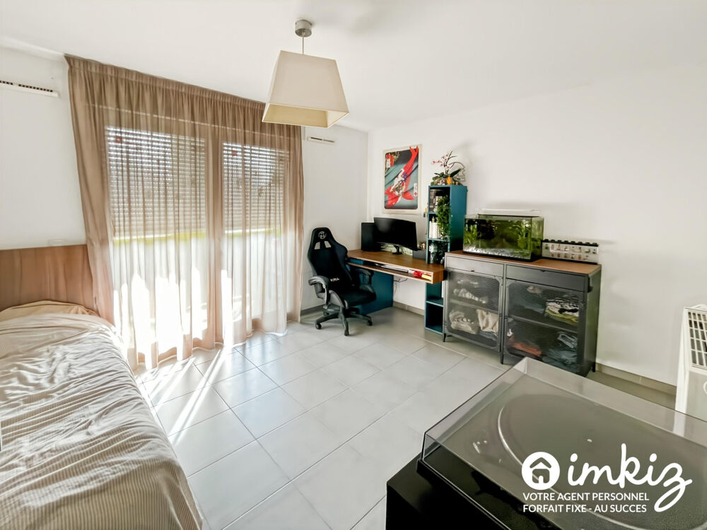 Vente Appartement studio meublé 23 m², terrasse de 9 m² et box Marseille 5