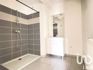  Appartement à louer 3 pièces 61 m²