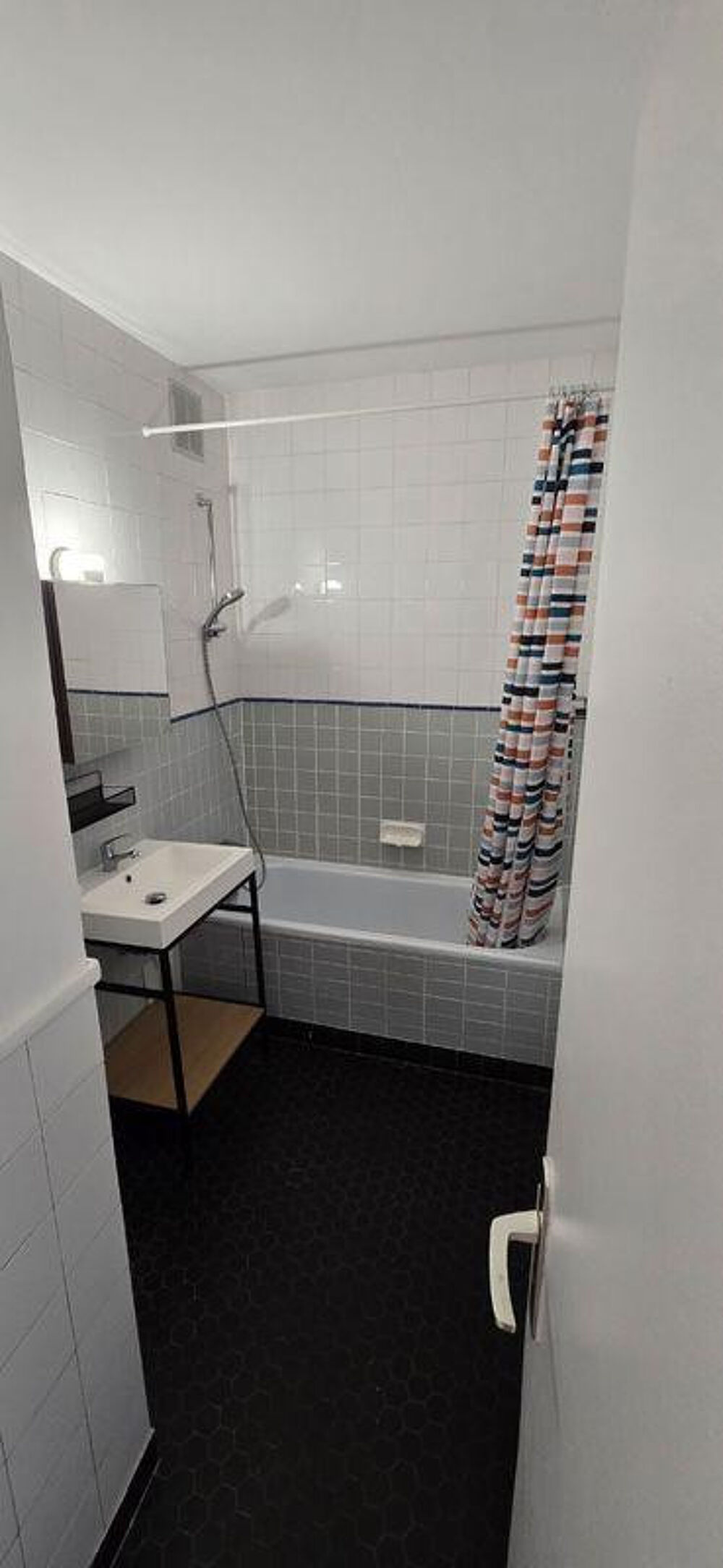 Location Appartement Loue studio meublé Grenoble île-verte Grenoble