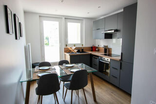  Appartement à louer 1 pièce 80 m²