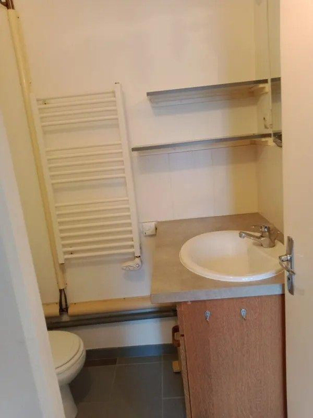 Location Appartement Studio 21,5 m² meublé à 5mn FAC et CHU à 480€ Poitiers