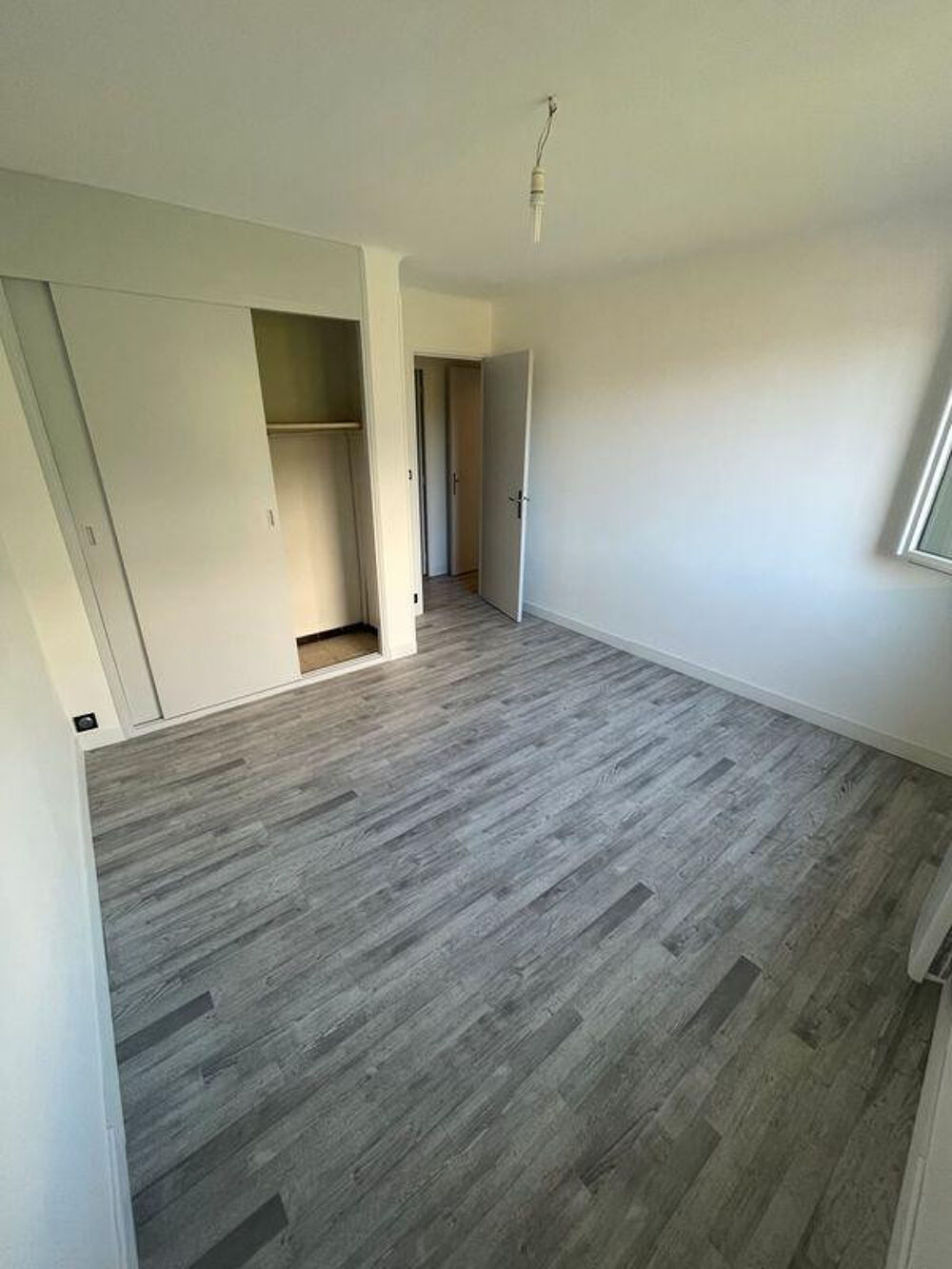 Location Appartement Beau T2 47m² avec loggia Marseille 10