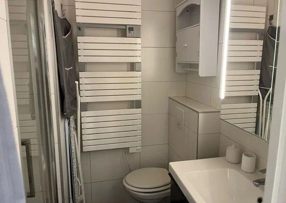 Location Appartement Charmant studio meublé 14m² rénové avec terrasse Neuilly-sur-seine