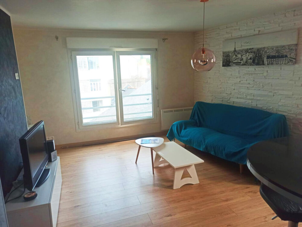 Duplex, esprit loft aux portes de Nantes.