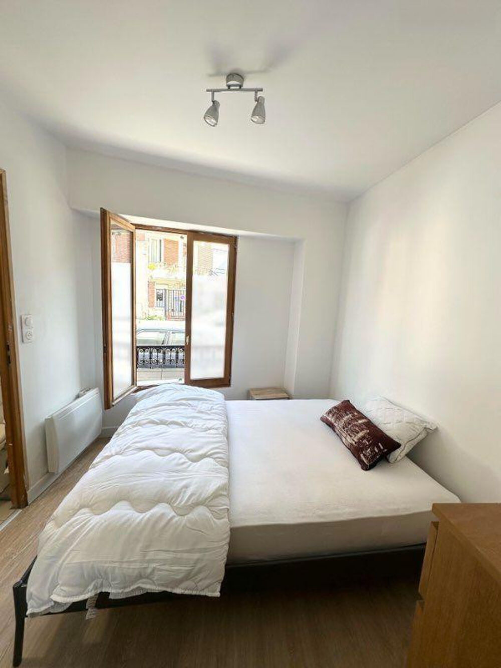 Location Appartement Beau studio meublé 22m² refait à neuf Bagnolet