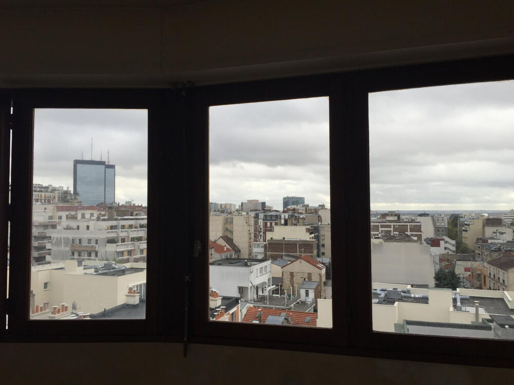 Location Appartement Très beau studio vue sur les toits commerces métro Paris 20