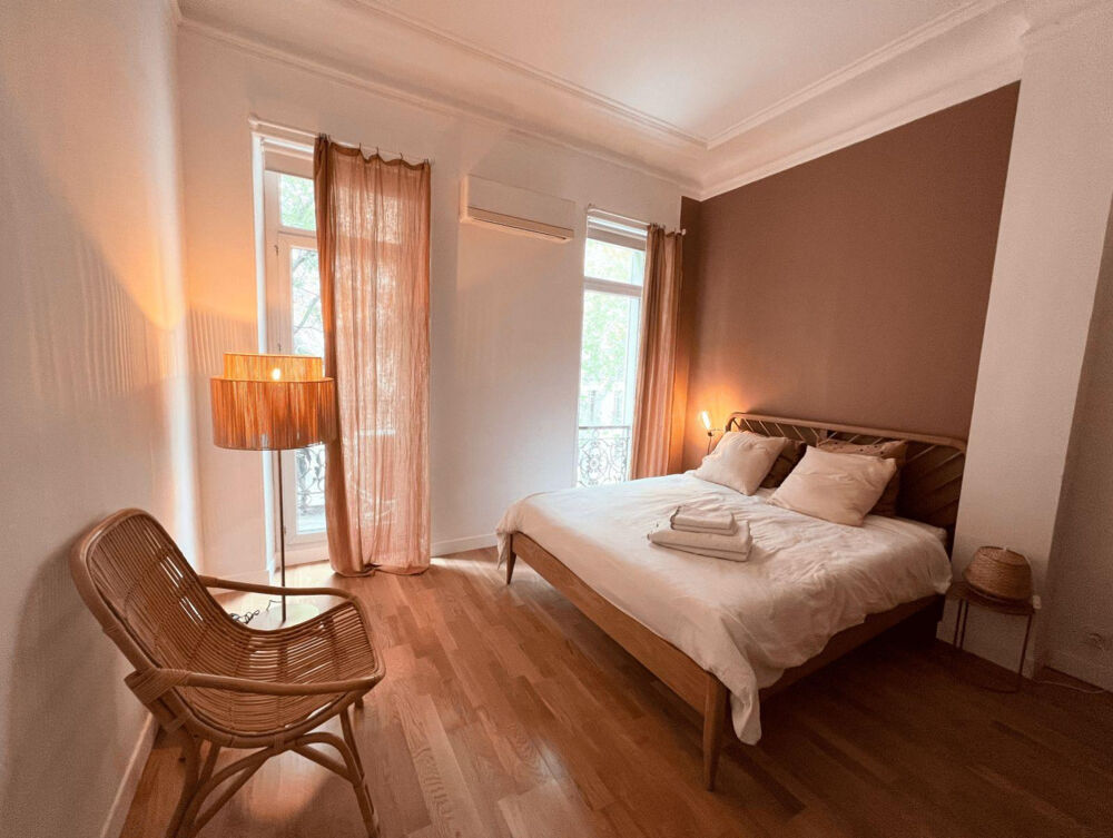 Location Appartement Superbe appartement meublé Quartier St Victor Marseille 7