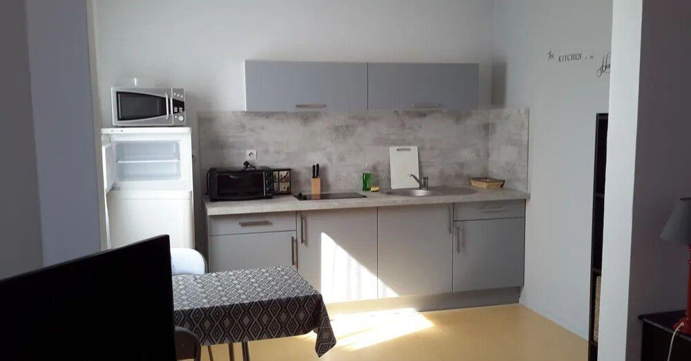 Location Appartement Beau studio 33m² meublé avec terrasse Angers