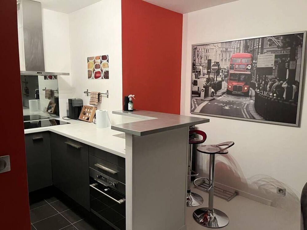 Location meublée studio 31 m² Courbevoie (92400)
