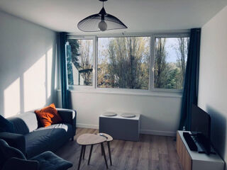  Appartement à louer 5 pièces 76 m²