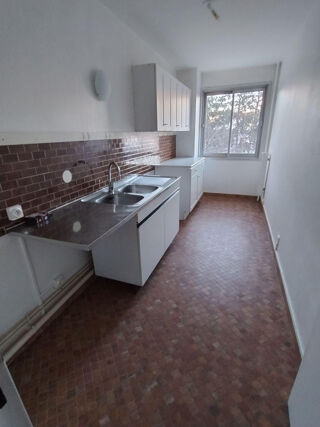  Appartement à louer 2 pièces 55 m²