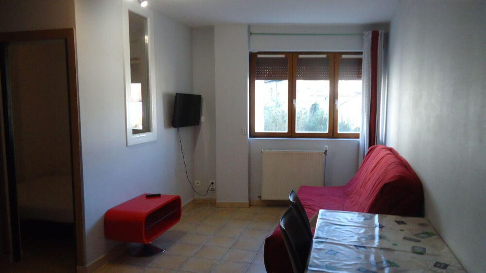 Location Appartement Studio meublé avec eau électricité et chauffage Grenoble