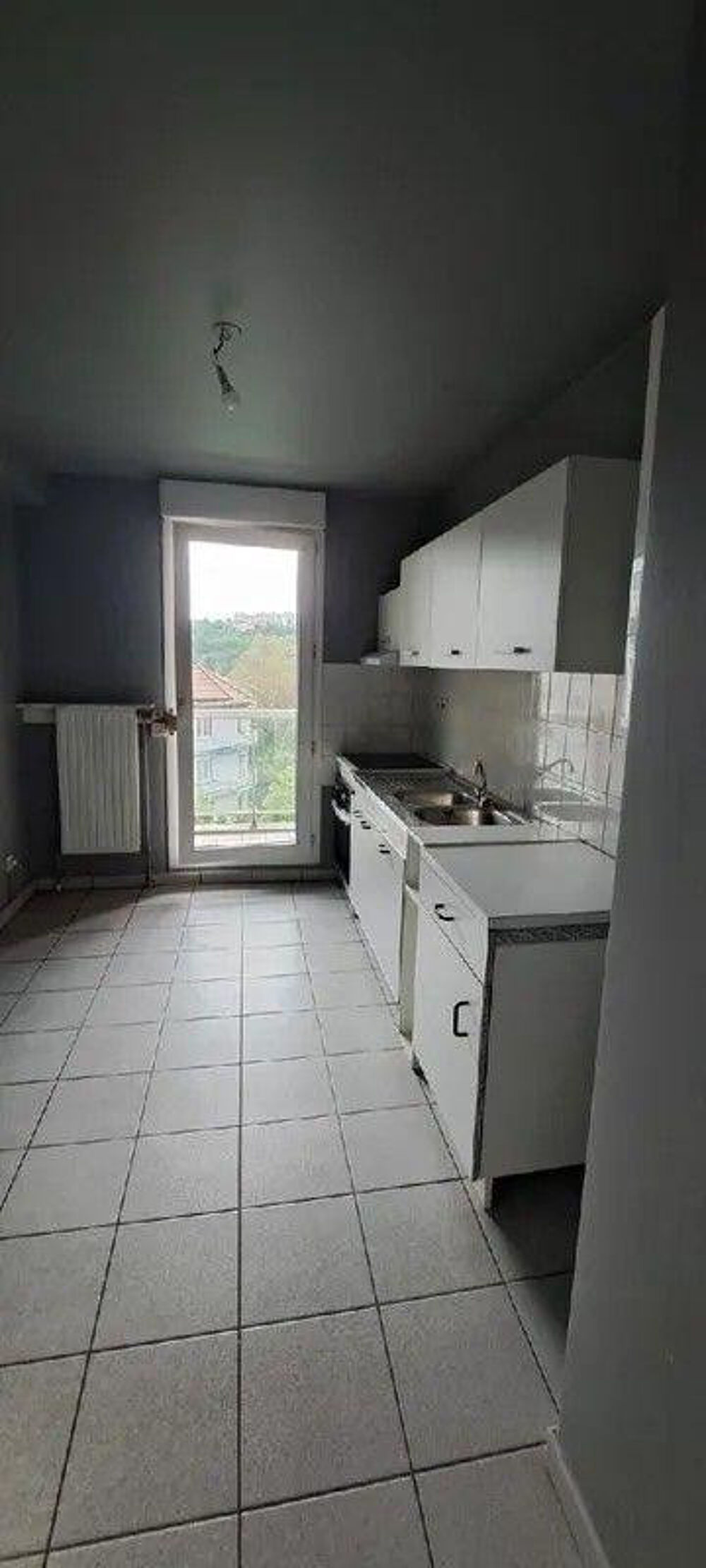 Location Appartement Beau T3 place Bellevue 64m² balcon et parking Saint-Étienne